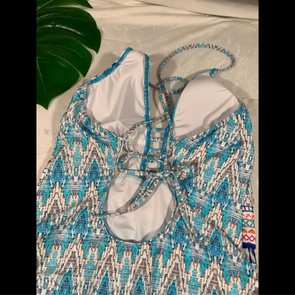 NEW $125 La Blanca Swimwear Milano Plunge One-Piece Swimsuit‎ [SZ 10 ] - Picture 6 of 8